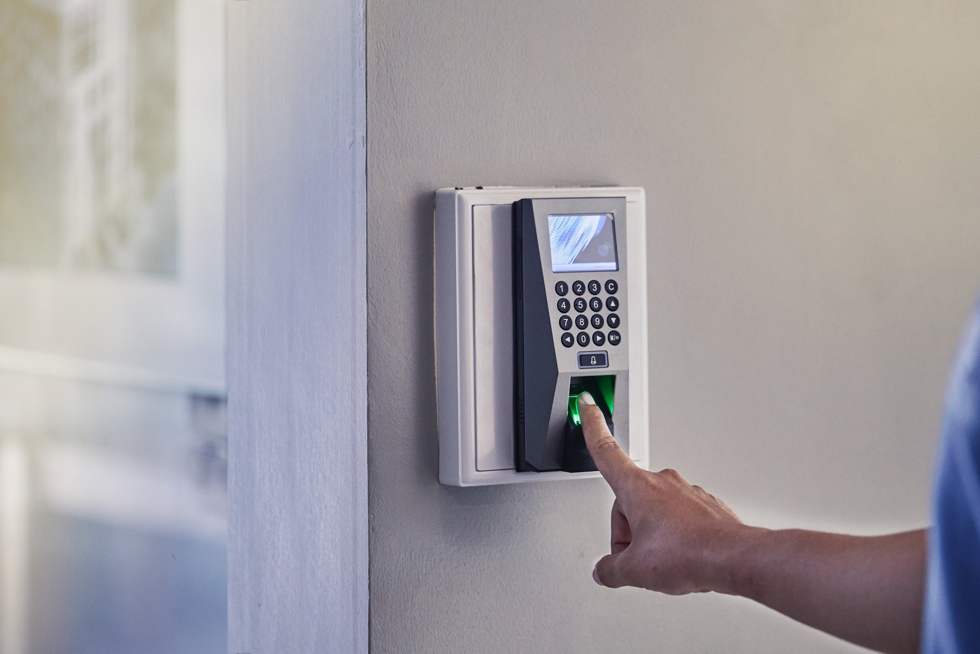 Enhancing Building Security: Access Control Systems for Commercial Properties